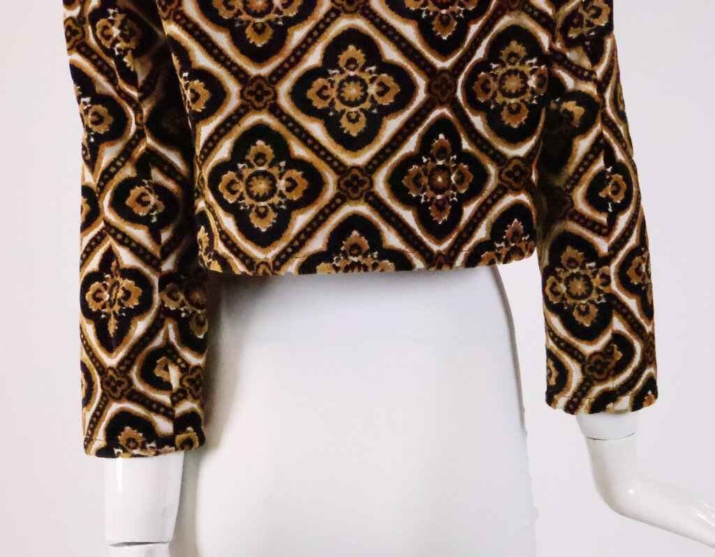 (40) Velvet Crop Jacket