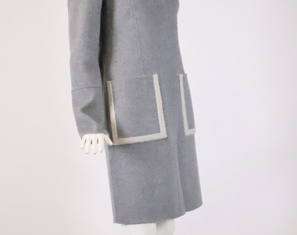 (XS) Grey cashmere jacket with cream trim around pockets