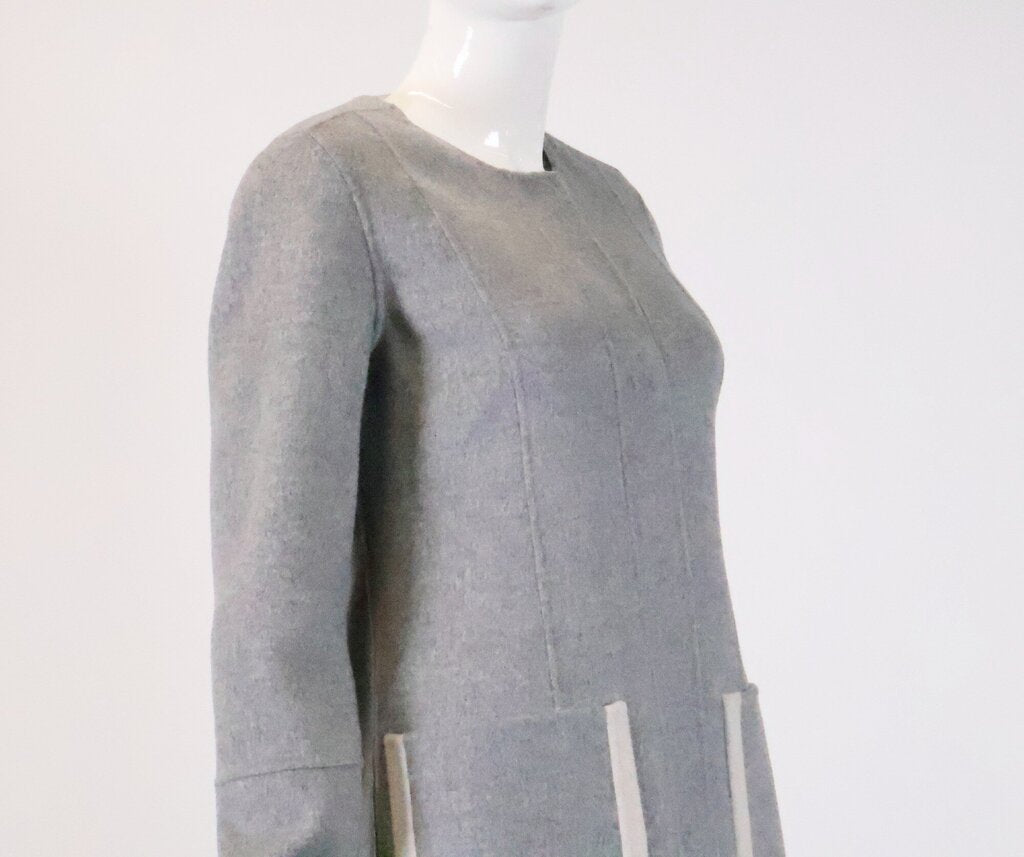 (XS) Grey cashmere jacket with cream trim around pockets