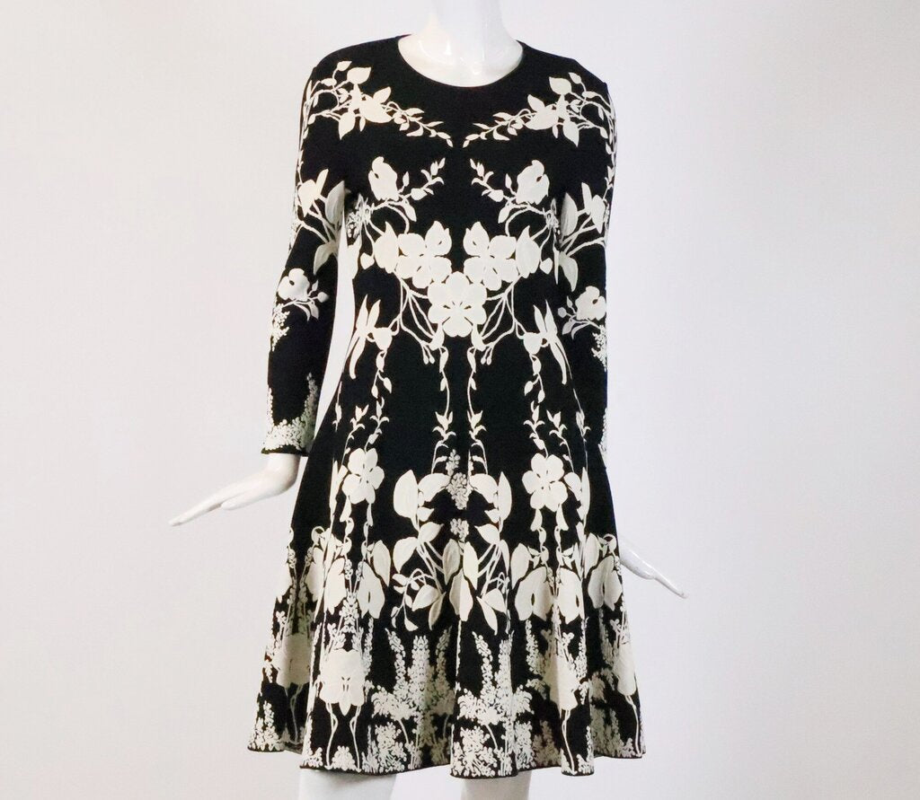 (L) Floral Jacquard Knit Dress
