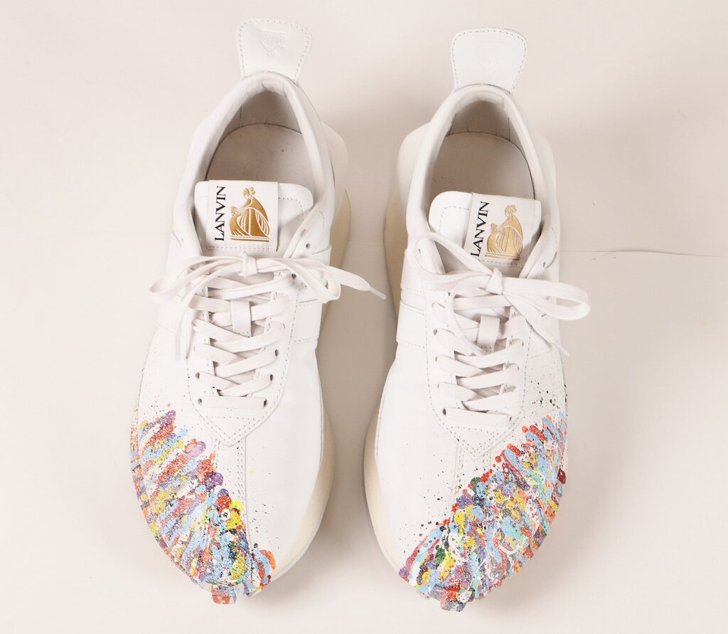 (10.5) White Sneaker w/Splatterpaint