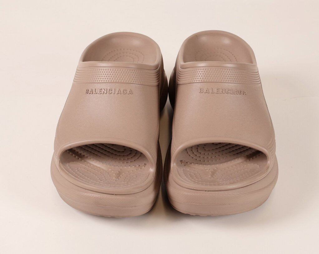 (39) Taupe Platform Croc Sandals