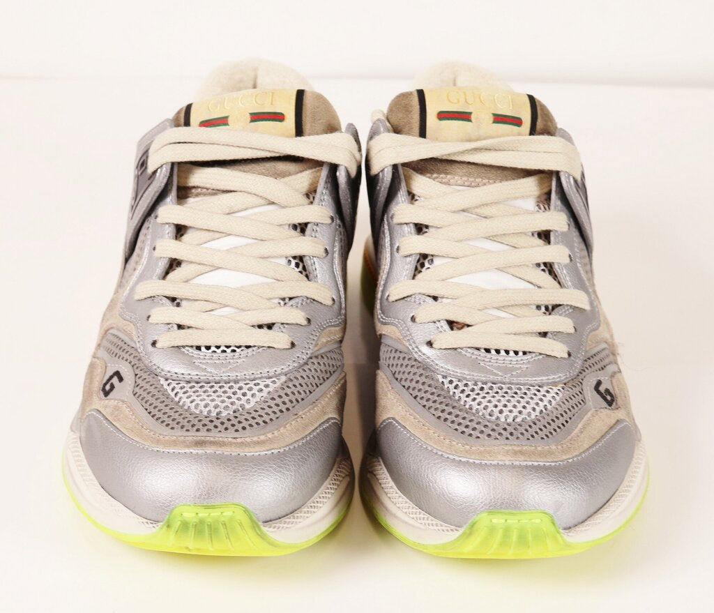 (38) Mesh Graphic Sneaker