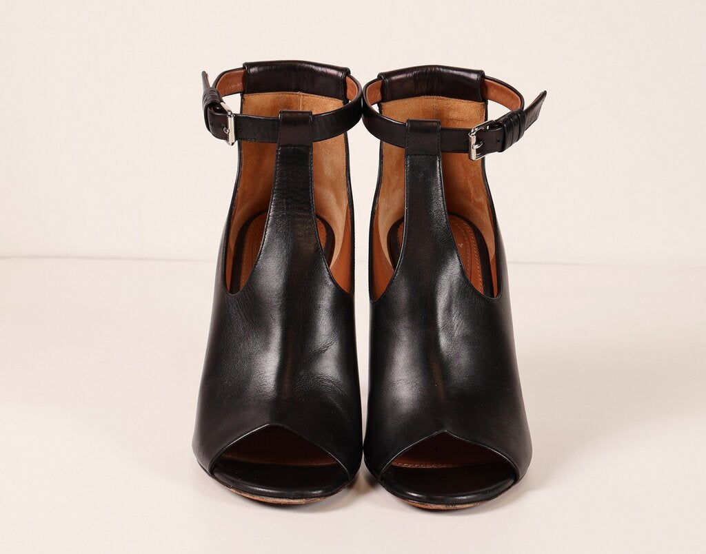 (36) black leather open toe cutout heels