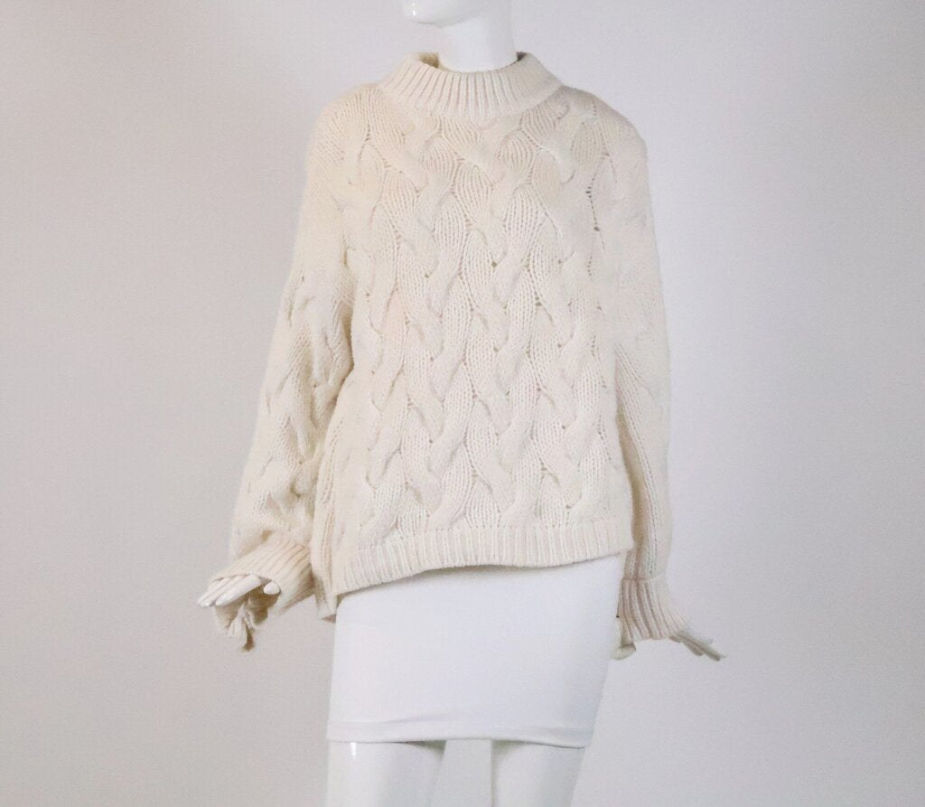 White Oversized Cable Knit Sweater (M)