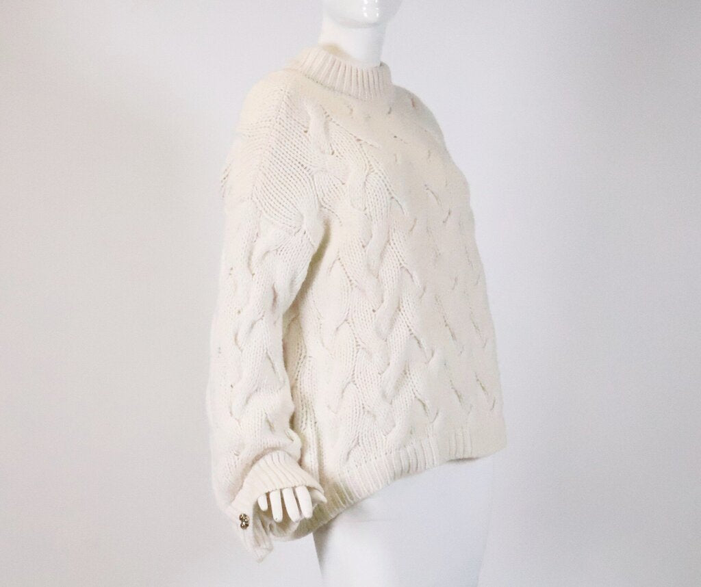White Oversized Cable Knit Sweater (M)
