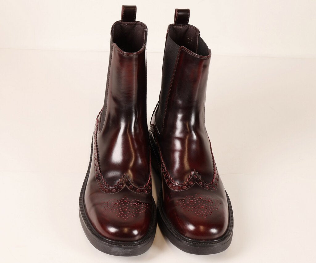 Maroon Leather Chelsea Boot (10.5)