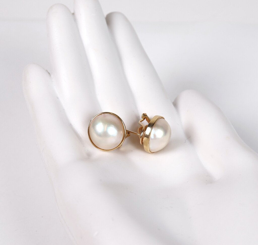 14K and Pearl Omega Clip Earring