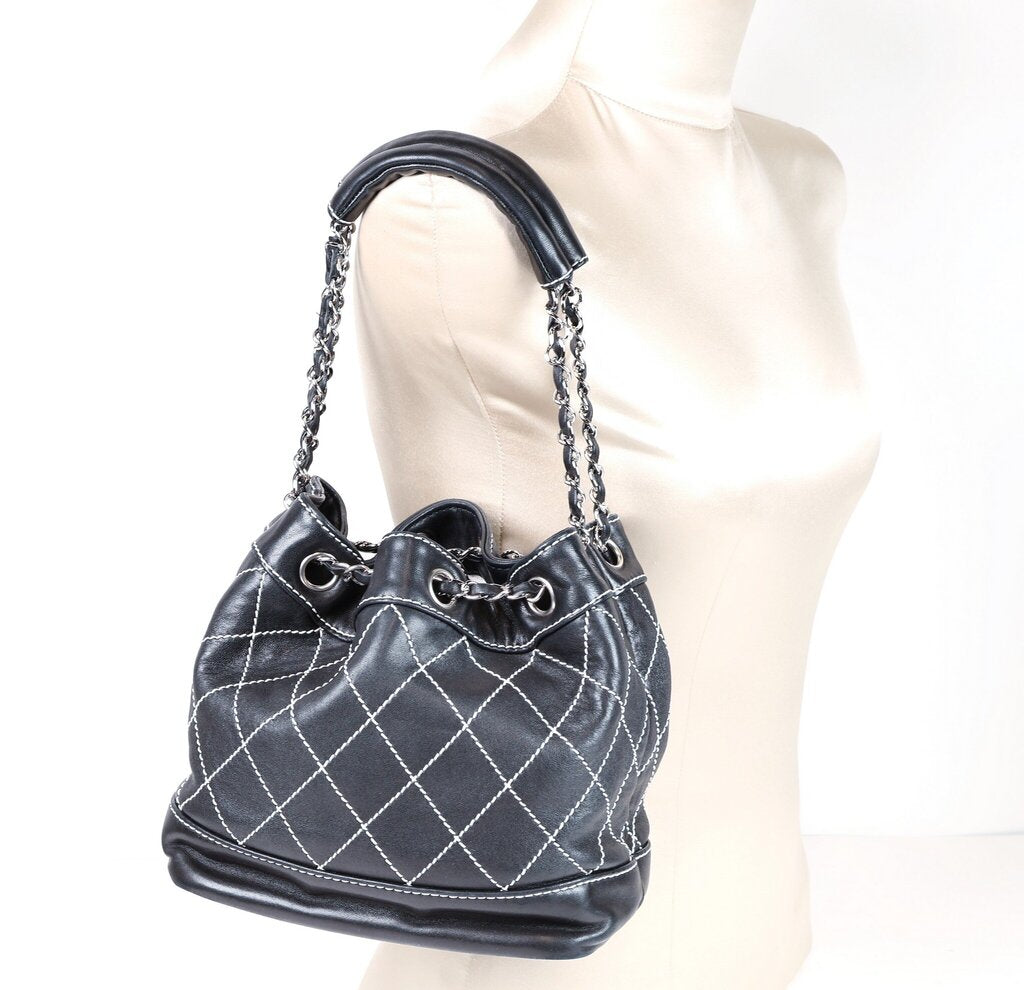 Suprique Drawstring Bucket Bag