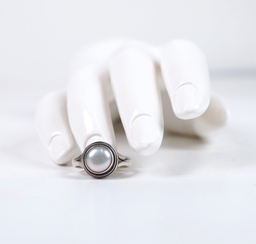 Silver and Pearl Ring (7.5)
