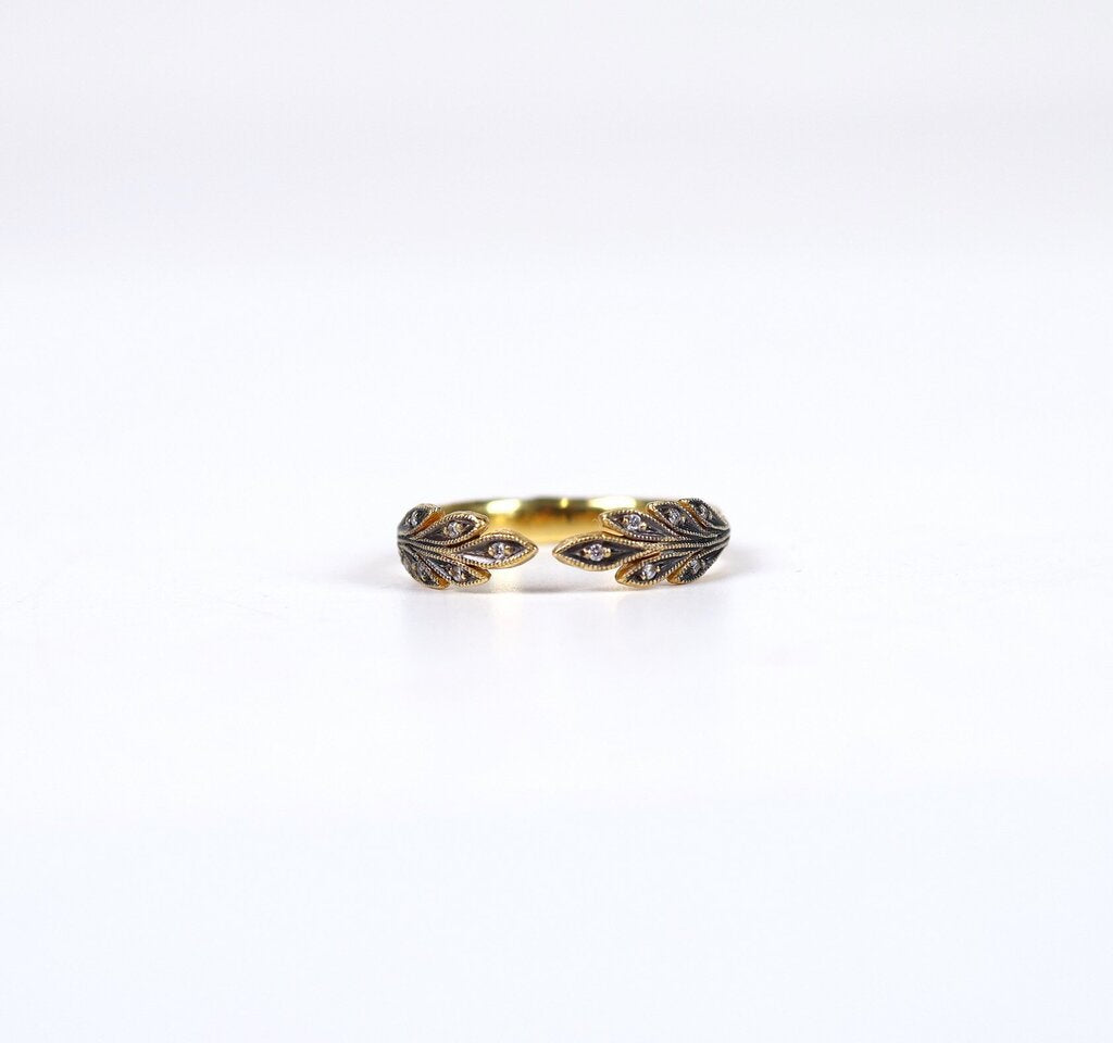 22K Gold and Diamond Blackened Leafside Band (6.75)