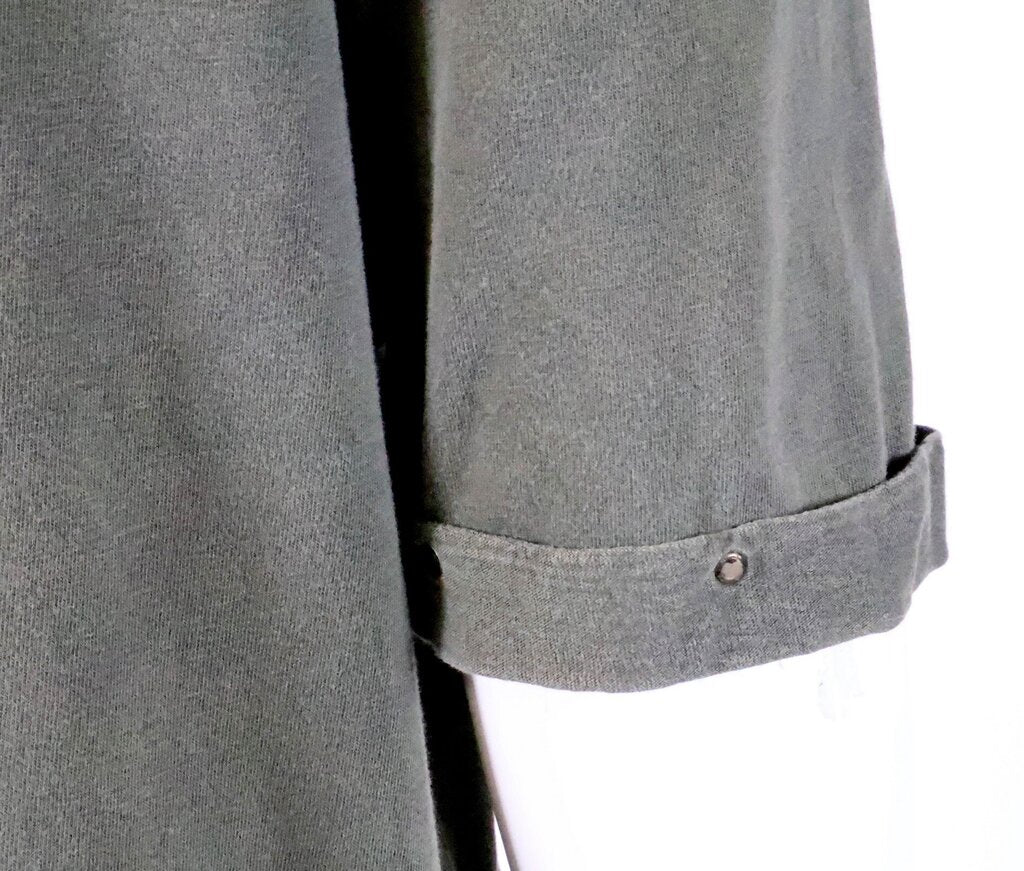 (L) khaki stud cuff tee