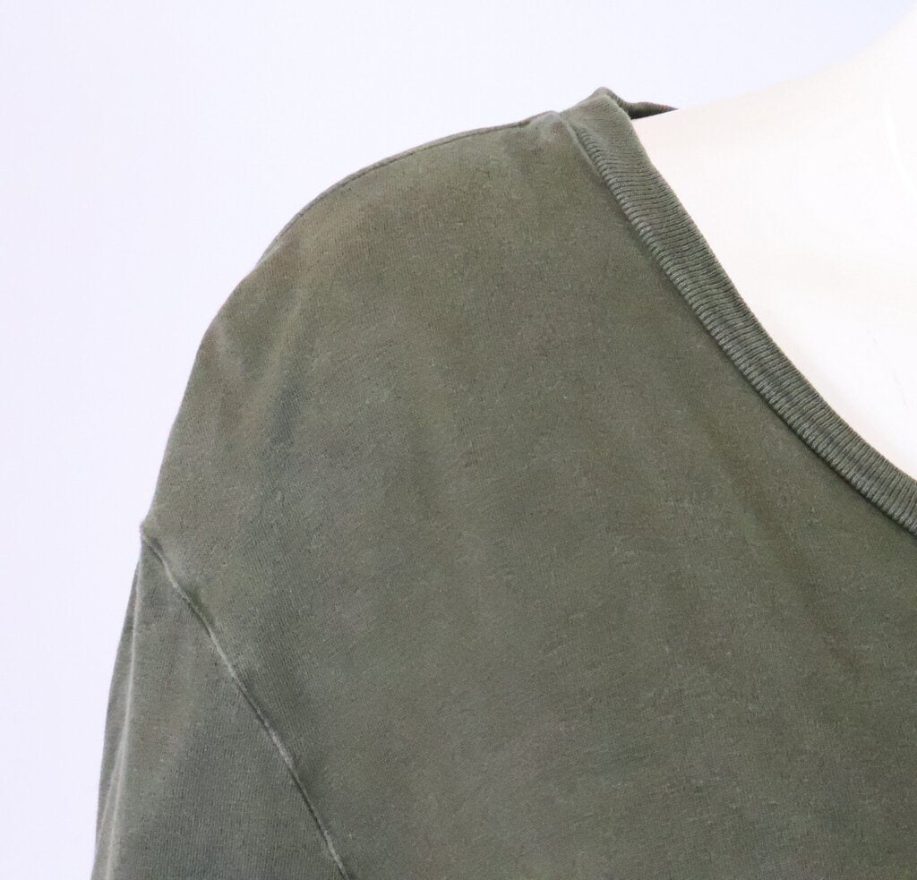 (L) khaki stud cuff tee