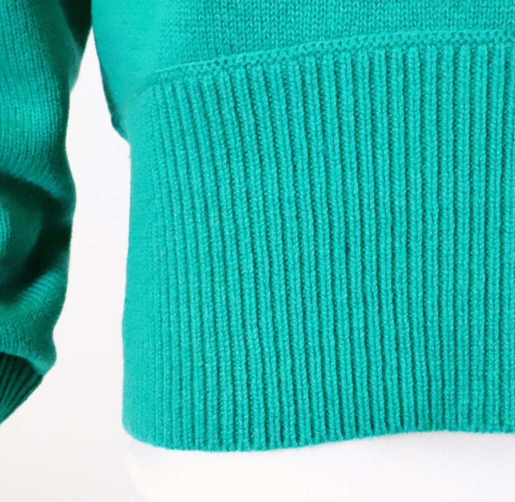 (S) Jewel Green Sweater with Split Hem