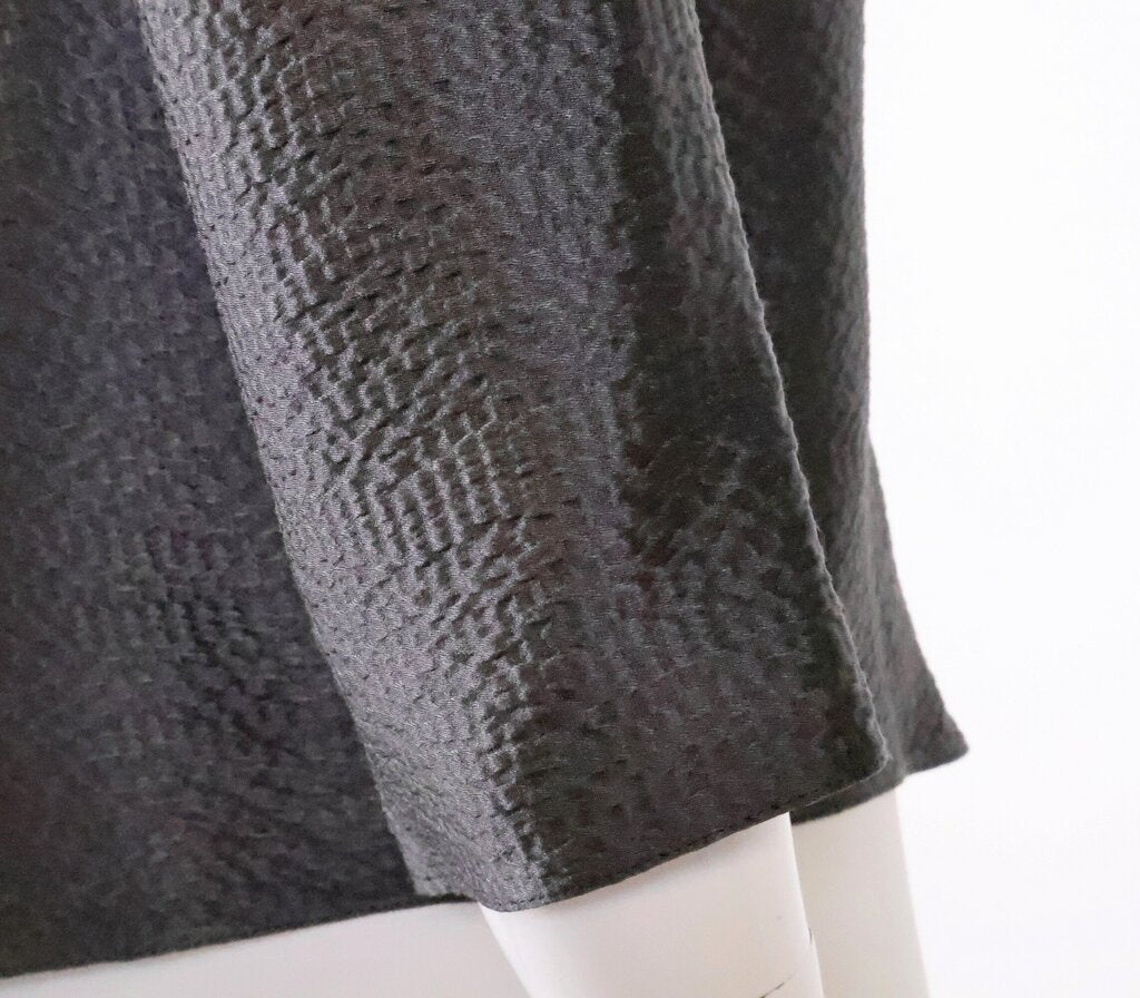 (S) grey textured vneck top