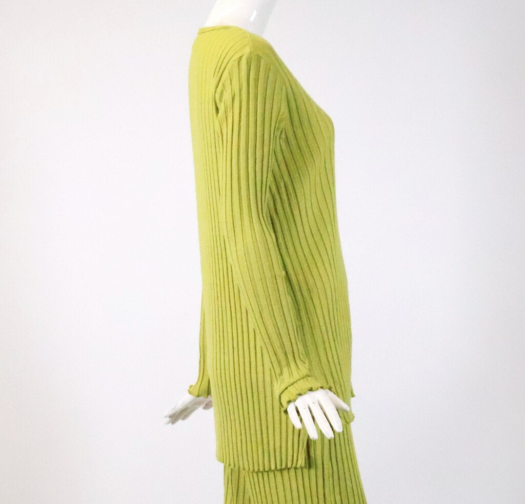 (M) bright lime ribbed 2-pc top/pants