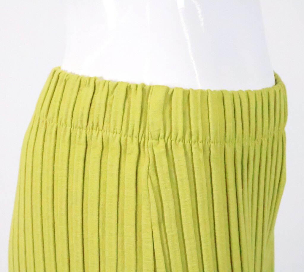 (M) bright lime ribbed 2-pc top/pants