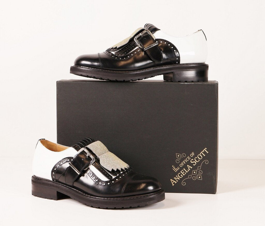 (7.5) "Mr. Oliver" Buckle Oxford `