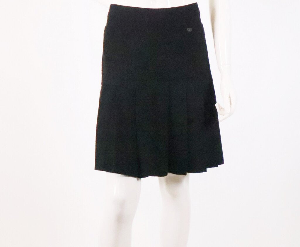 (S-6) Black Wool Pleated Skirt