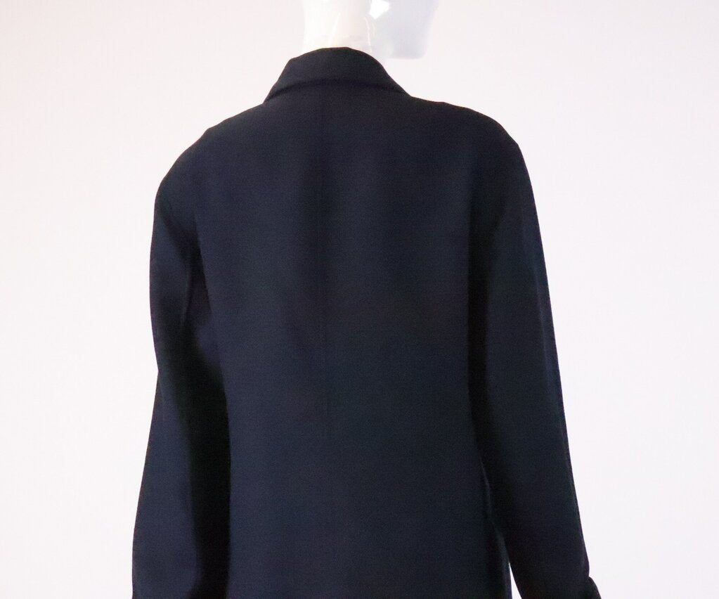 (8) Navy three button stretch blazer