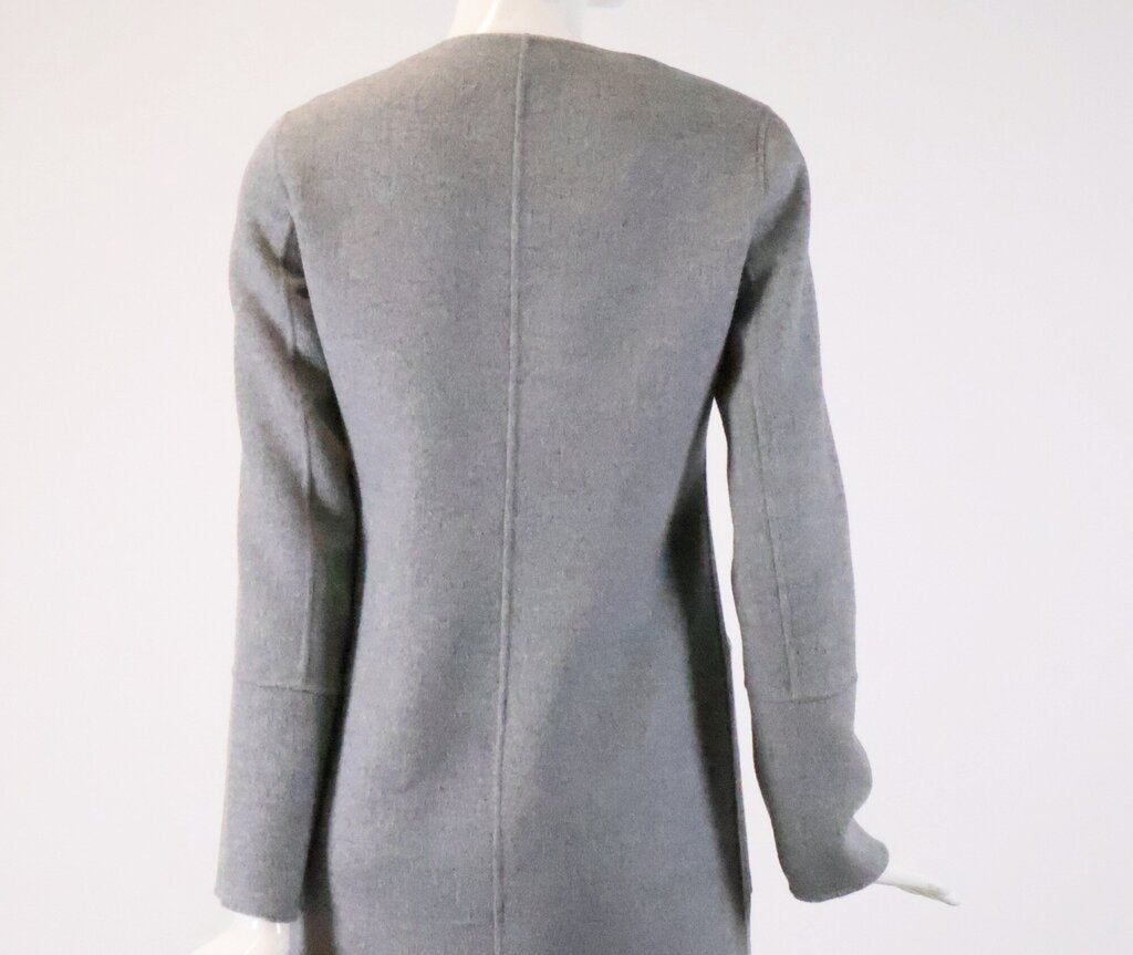 (XS) Grey cashmere jacket with cream trim around pockets