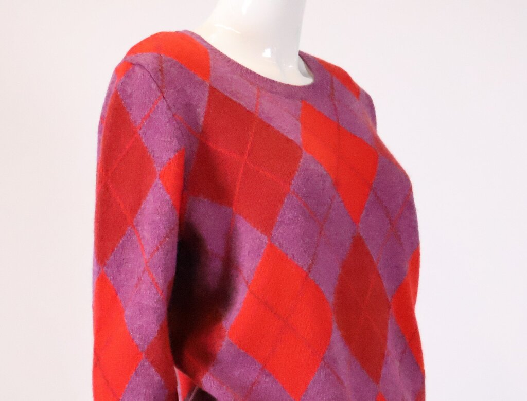 (L) purple red argyle crewneck