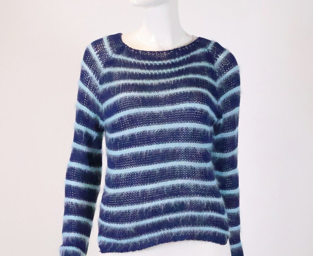 (M-8) Fitted Blue Striped Sweater