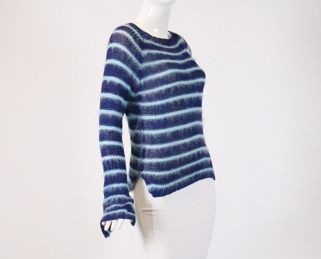 (M-8) Fitted Blue Striped Sweater