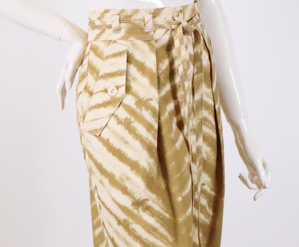 (4) Striped Dye Belted Pants