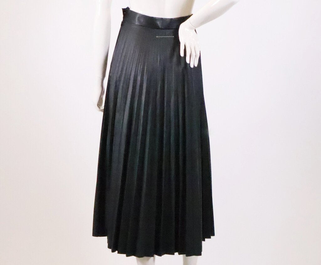 (S-6) Black Pleated Leather Skirt