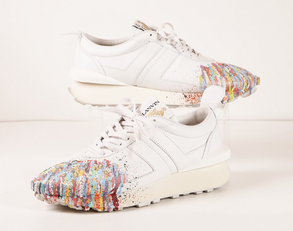 (10.5) White Sneaker w/Splatterpaint