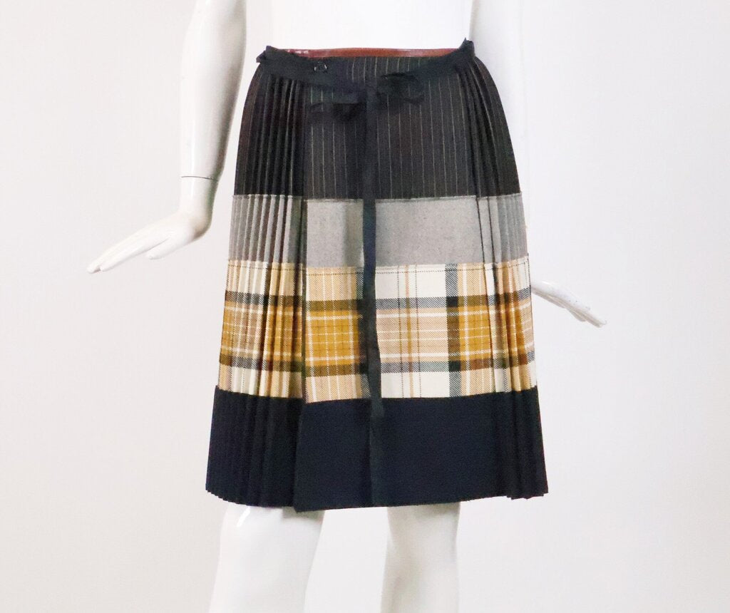 (4) Multi Pattern Pleated Wool Skirt