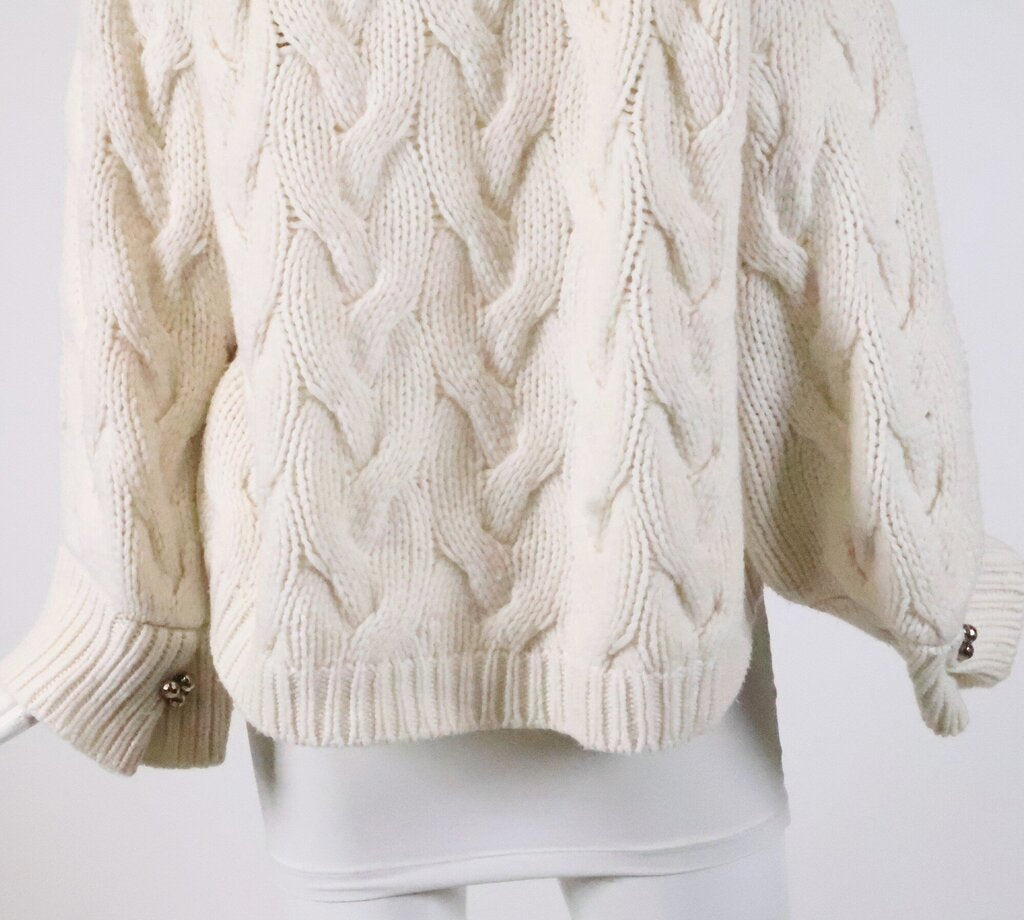 White Oversized Cable Knit Sweater (M)