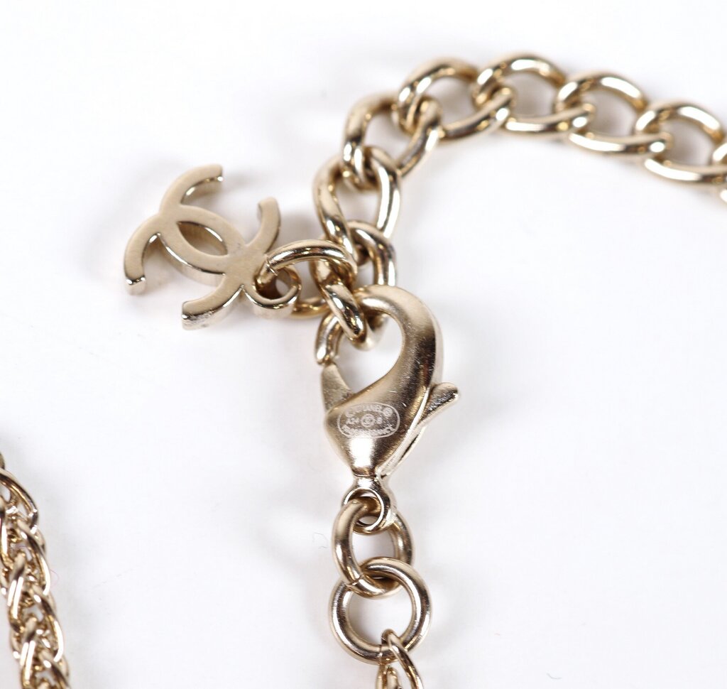 A24 B gold tone classic double Cs on rope chain