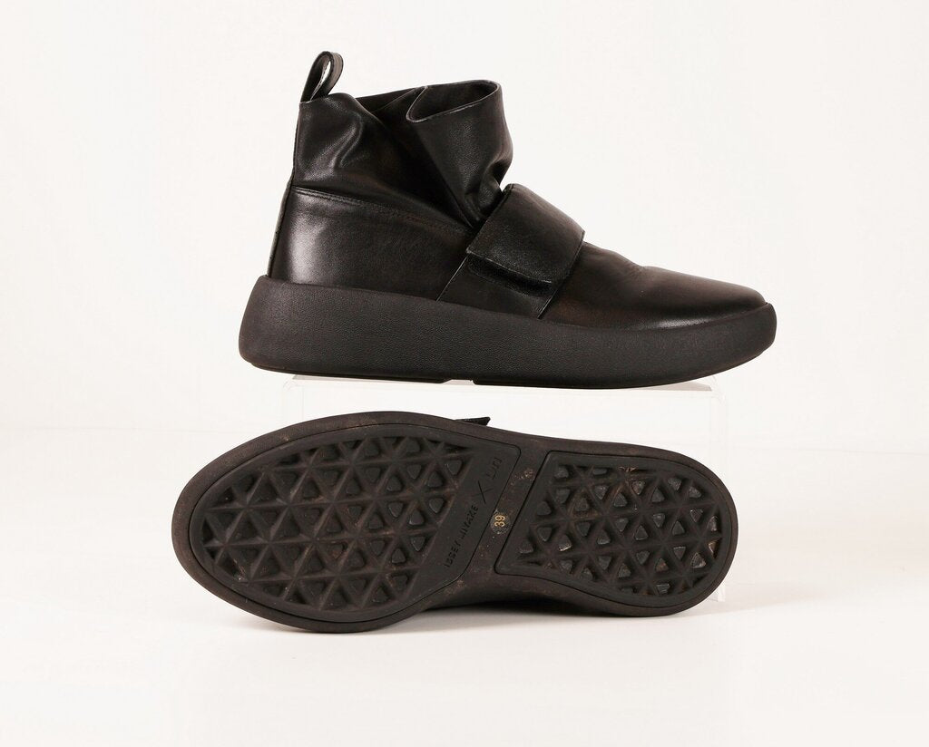 Black Leather 'Flux Sneakers' (9)