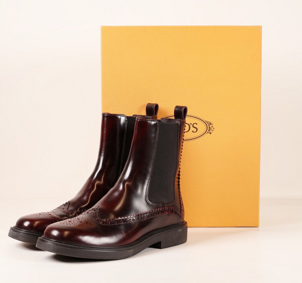 Maroon Leather Chelsea Boot (10.5)