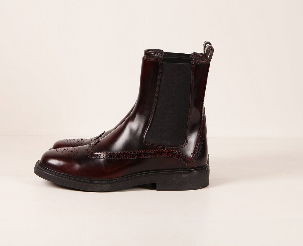 Maroon Leather Chelsea Boot (10.5)