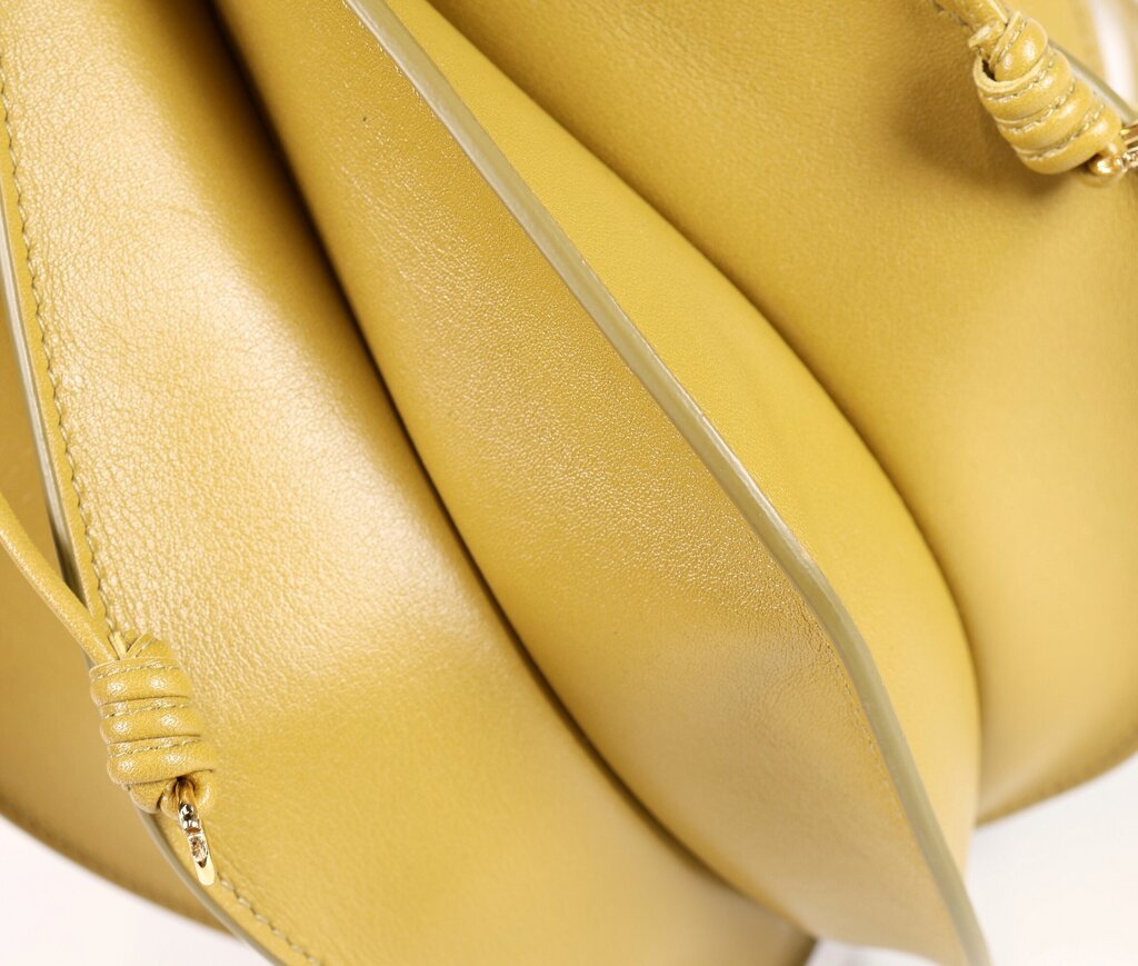 Lotus Flower Pouchette