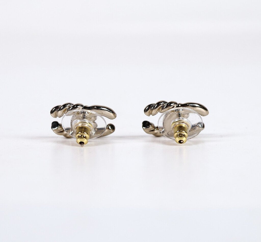 L25 C Gold Tone Twisted Logo Stud Earrings