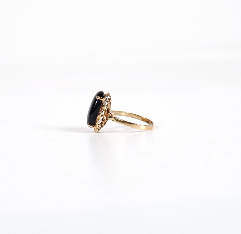 14K and Onyx Ring (7.25)