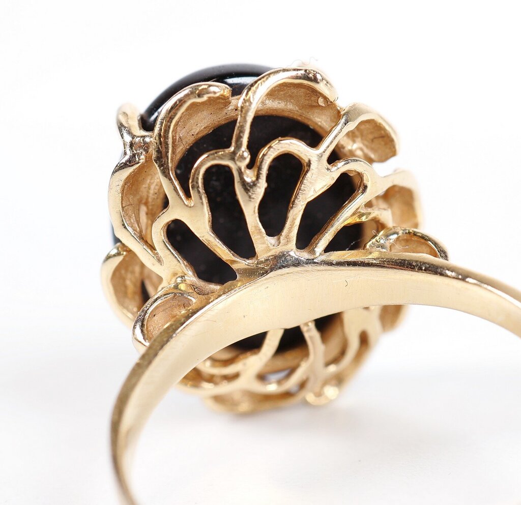 14K and Onyx Ring (7.25)