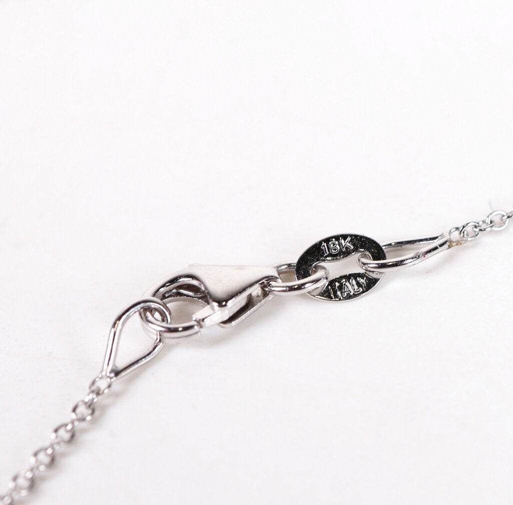 18K and Diamond 'Mika' Round Pendant