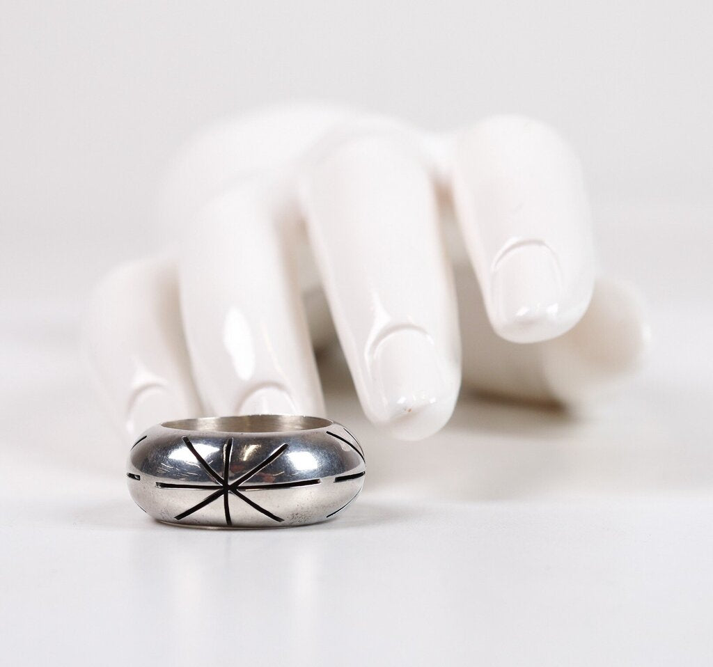Sterling Starburst Ring (8.5)