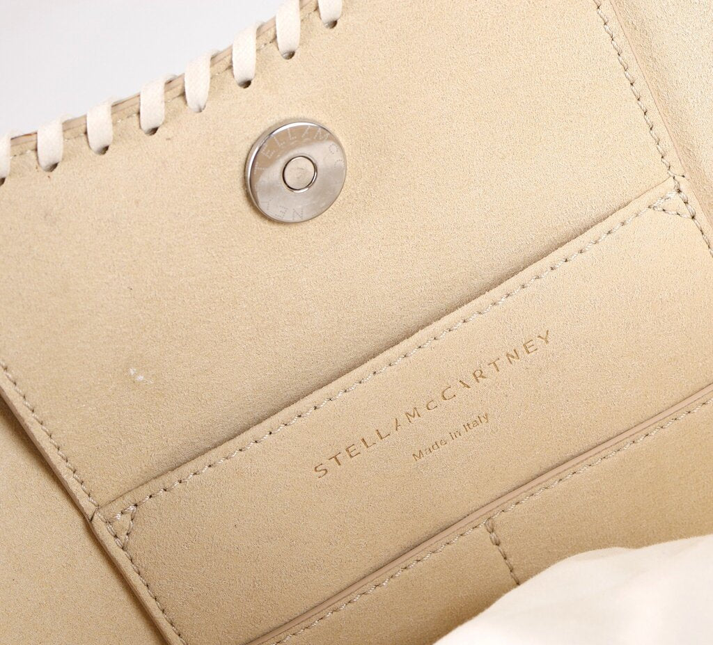 Raffia White Bucket Chain Tote
