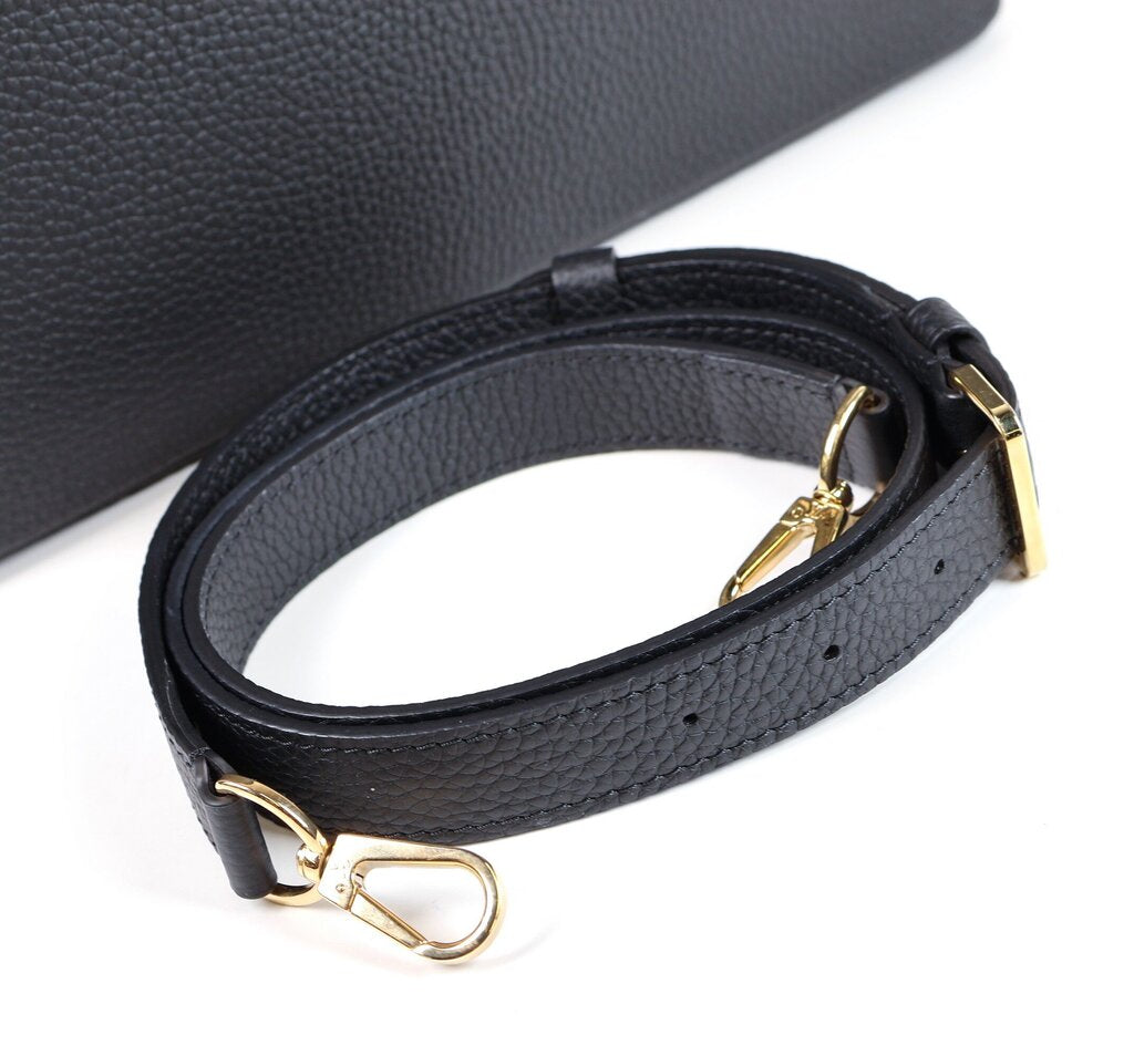 Black Leather Capucine MM