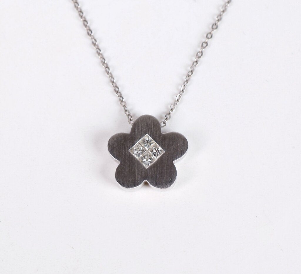 14K Gold and Diamond Flower Pendant Necklace