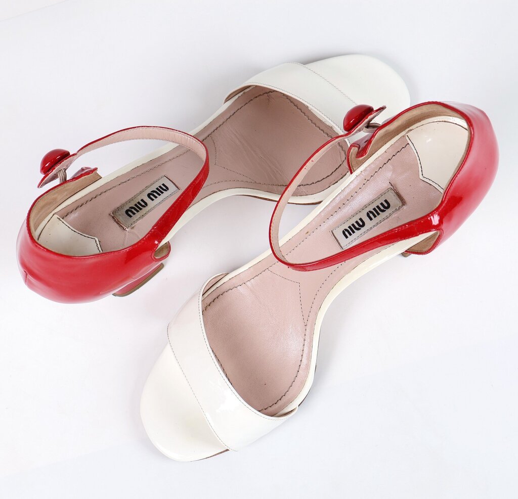 red white vintage patent heels (39)