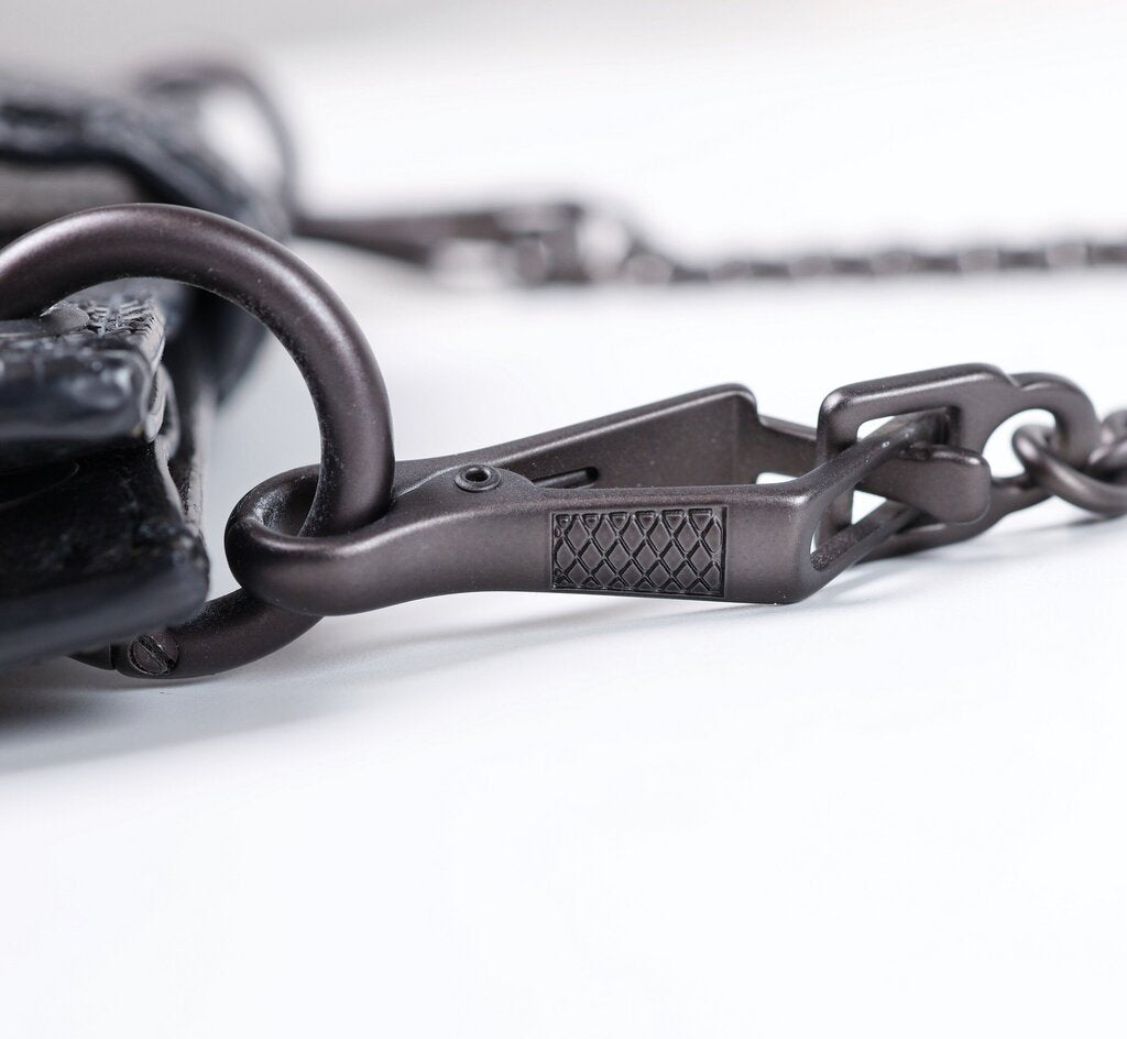 Black Stingray Gunmetal Chain Crossbody
