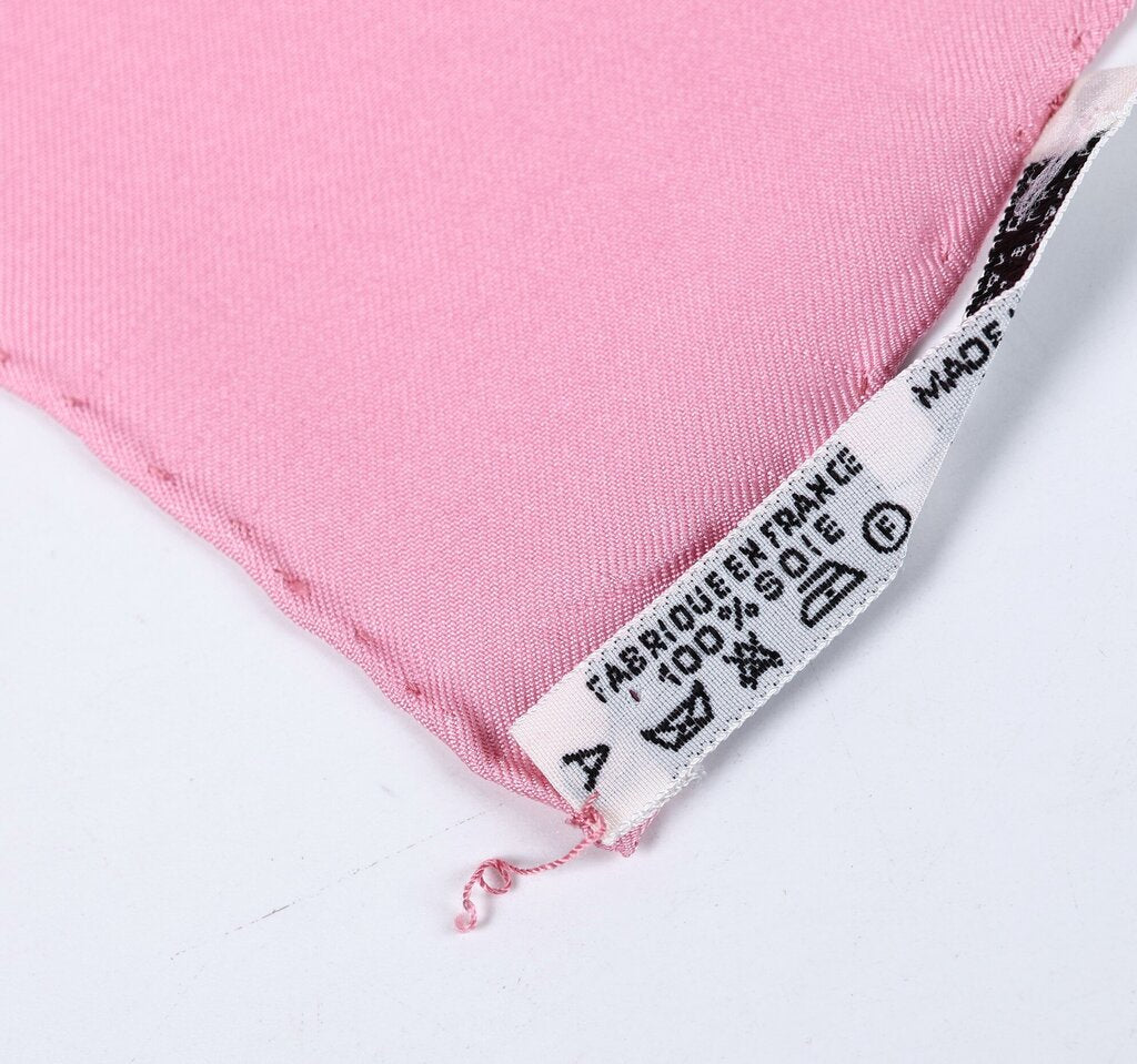 Pink "Qu'importe le Flacon" Carre