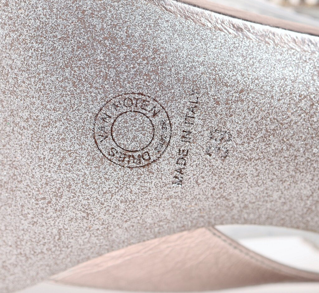 (39/9) Silver Leather with Rhinestones Sandal
